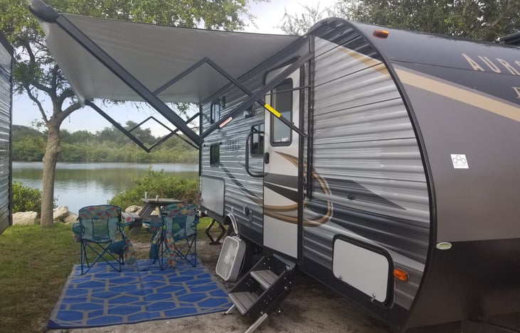 Many waterfront campsites in Florida. Fish from your campsite fire ring!