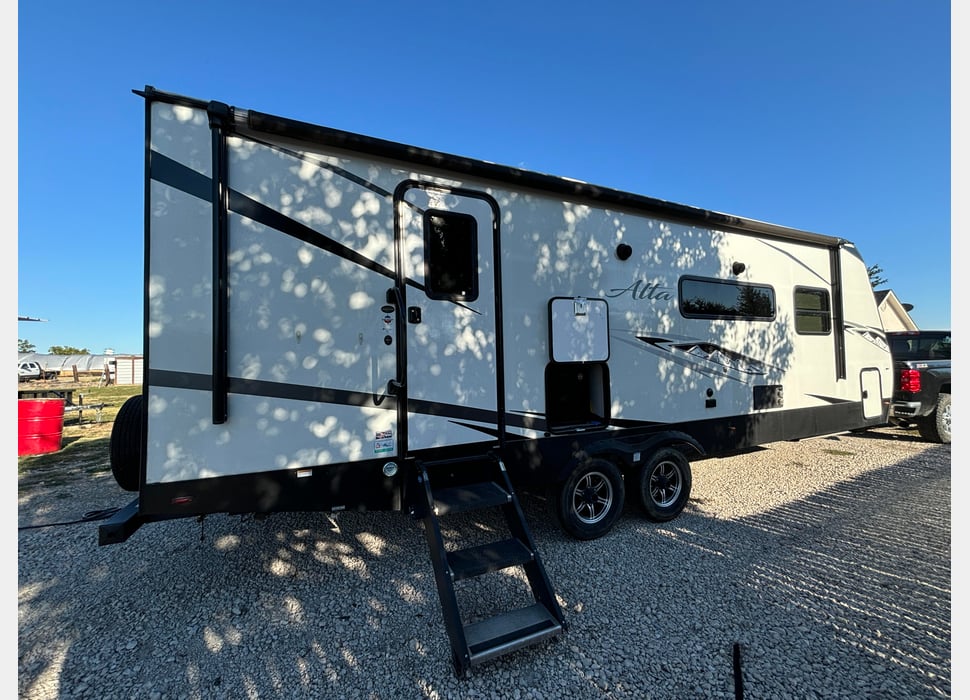 Travel Trailer rentals in Arlington
