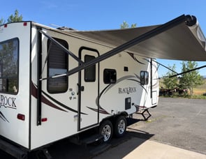 Outdoors RV Black Rock 19B