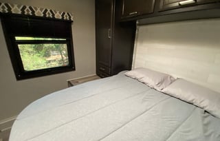 Easy to drive RV, family road trip!