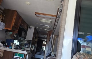 Big Booty Betty - Washer/Dryer - VERY HOT SHOWERS!