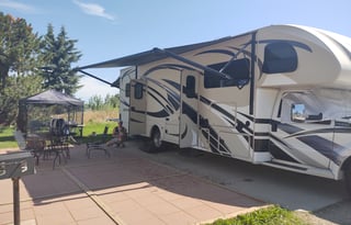 2014 Thor Motor Coach Outlaw 37LS (Toy Hauler)
