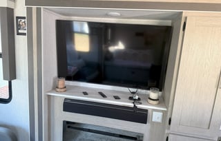 2023 Forest River Salem Platinum 32RETX TT