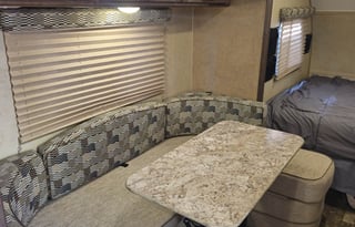 Adventure-Ready R-Pod – Bring Your Pup!