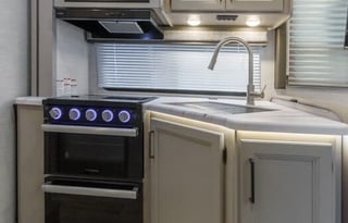 C21*NEW* 2025 Chateau Sleeps8 Luxury Private Suite