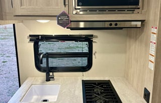 2024 BRAND NEW!! Coachmen Catalina 184BHS