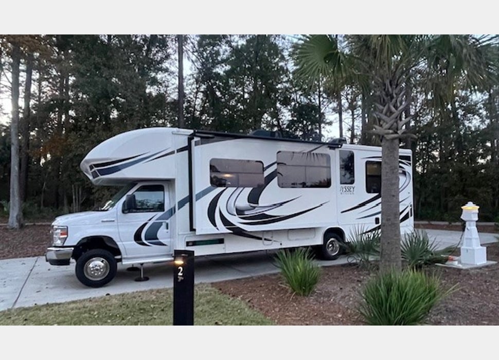 Class C Motor Home rentals in Galion