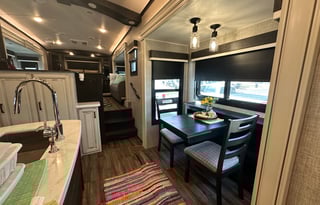 2022 Jayco North Point 382FLRB