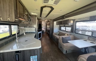 2018 Fleetwood Bounder 36D