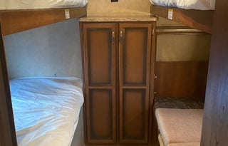 2014 CrossRoads RV Zinger ZT32QB