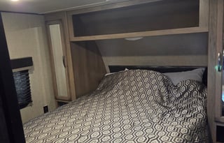 "We only do delivery and pick up ."