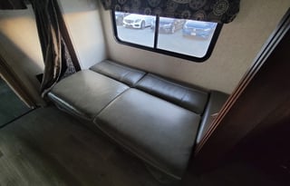 JANICE-2018 Forest River Sunseeker Bunkhouse