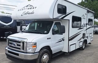 2023 EAST TO WEST Entrada 2200S