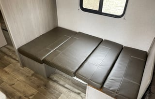 Dutchmen Coleman 17B Camper - Lightweight!