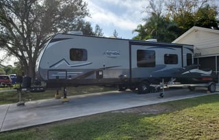 2019 Coachmen RV Apex Ultra-Lite 293RLDS