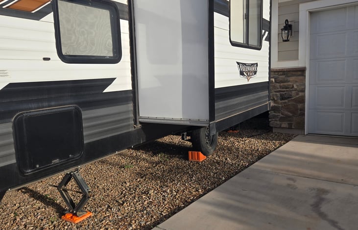 Bath with tub/shower