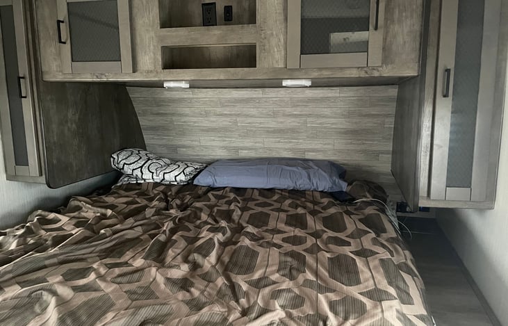 King size bed with 3 inch thick memory mattress and plenty of space. Under the bed there is central vacuum for cleaning