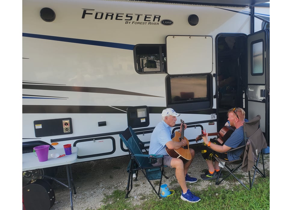 Class C Motor Home rentals in Hampshire