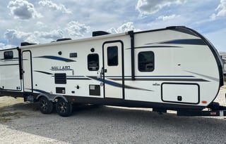 Family Friendly 2021 Heartland Mallard- Sleeps 8