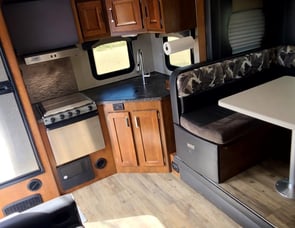 Lance Lance Travel Trailers 2185
