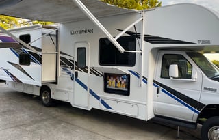 2019 Thor Daybreak 30DB Class C Super Comfortable!
