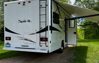 2017 Winnebago Spirit 25B
