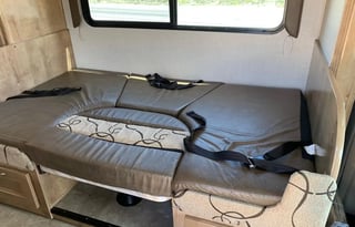 2018 Coachmen RV Leprechaun 220QB Ford 350