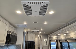 2022 Fleetwood RV Bounder 35K