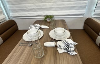 2024 Luxurious, Loaded & Spacious 2 Bdrm Pets Free