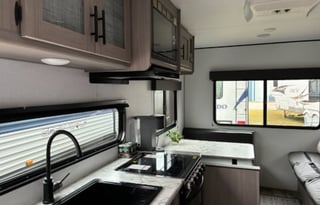 Travel Trailer | Clean and Ready to Go