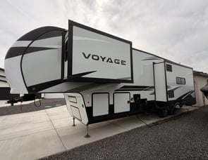 Winnebago Voyager 3134RL