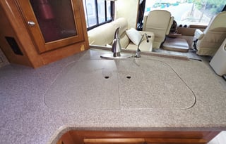 Winnebago:King Bed • FREE WiFi • Solar