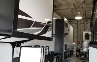 2020 Keystone RV Avalanche 320RS