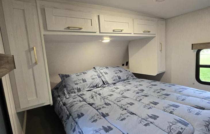 Master Room - Queen bed