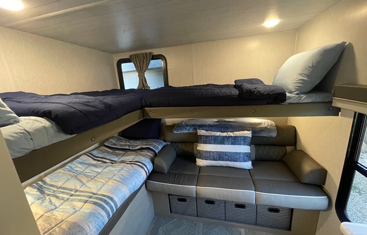 Check out this HUGE bunk room with 3 bunks and a Sofa/sofa sleeper!!  Tons of storage as well as a Smart TV for the littles!