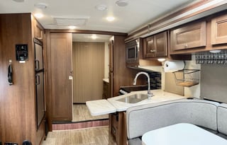 2019 Forest River 32 feet with opt. tow dolly