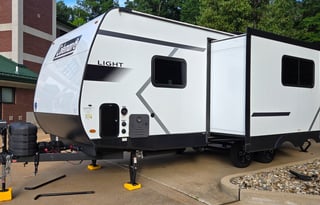 2025 Coleman Light - Perfect Size & Family Layout!