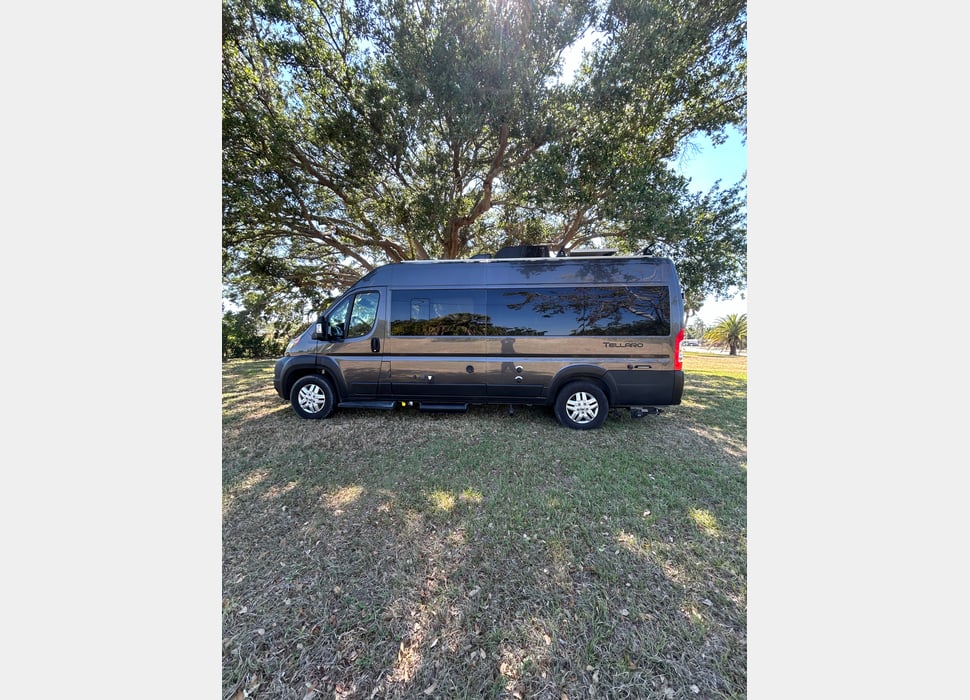 Class B Camping Van rentals in Saint Petersburg