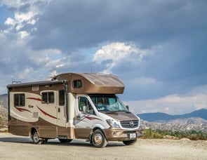 Winnebago Navion 24V