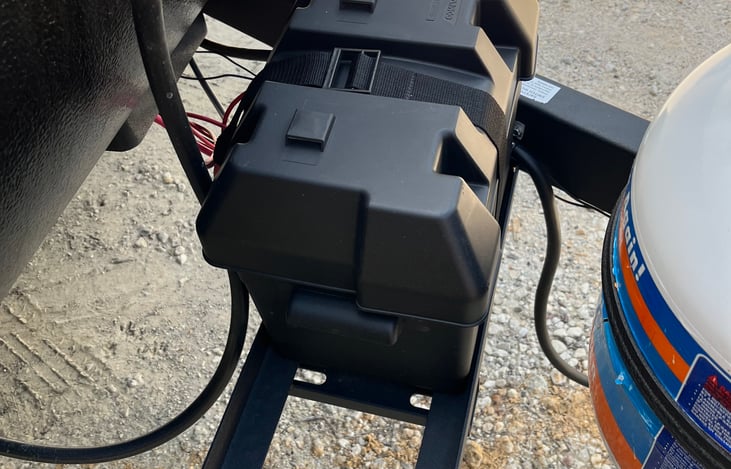 12 Volt Battery just for interior lights