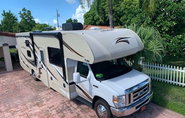 32.0 Four Winds 31E Class C Motor Home | RVshare