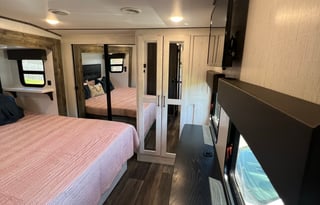 2022 Heartland Bighorn Traveler 37DB