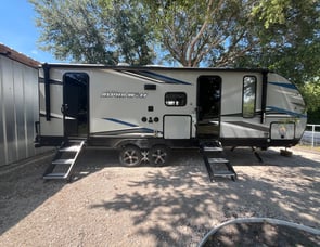Forest River RV Cherokee Alpha Wolf 23DBH-L
