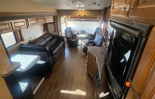 2015 Thor Motor Coach Outlaw 37LS TOY HAULER