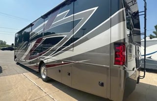 2022 Thor Motor Coach Challenger 37FH