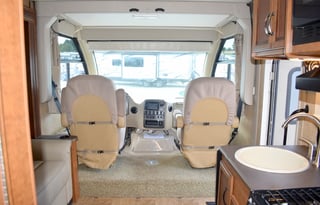 2014 Thor Motor Coach Vegas 24 1