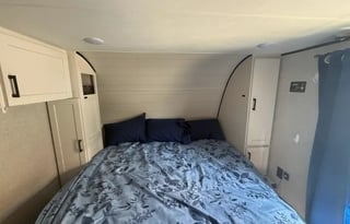 "Deja Vu" - Easy TOW - 2025 Jayco SLX - Sleeps 6-8