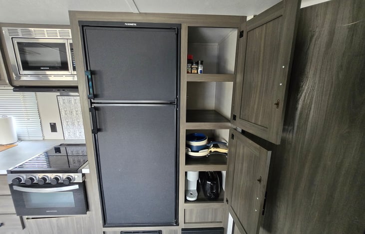 Plenty of cabinet space for food/pantry storage