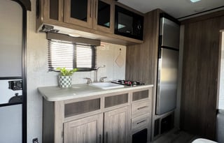 2021 CrossRoads RV Zinger Lite ZR18BH