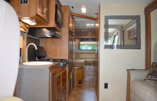 2014 Thor Motor Coach Vegas 24 1